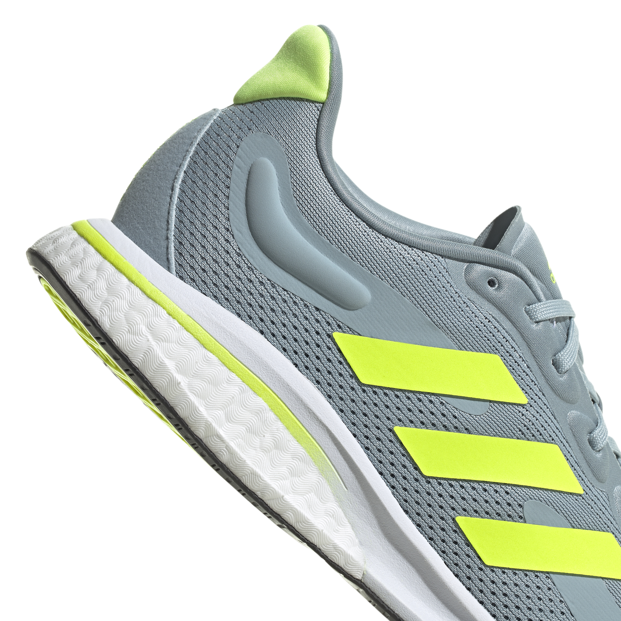 adidas SUPERNOVA M MAGGRE/SYELLO/CBLACK 46 2/3 adidas SUPERNOVA M MAGGRE/SYELLO/CBLACK 46 2/3